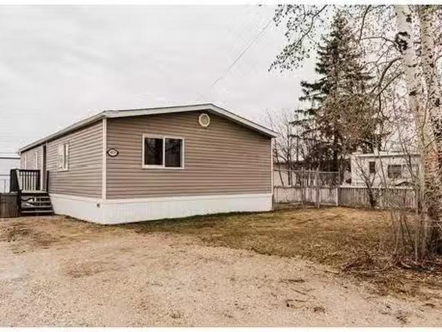 House for sale in Woking, Alberta