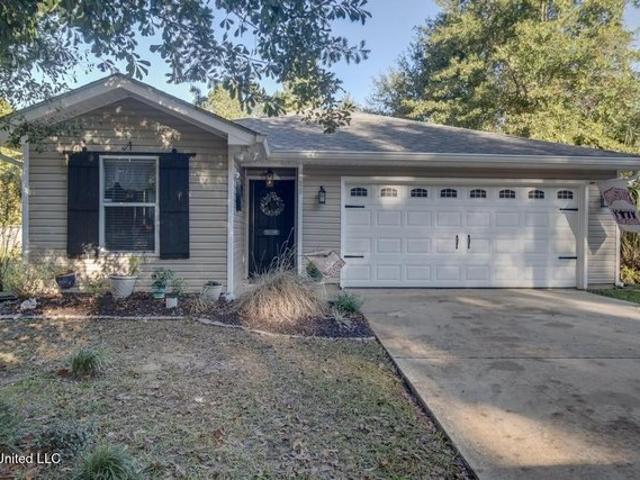 House for sale in Diamondhead, Mississippi