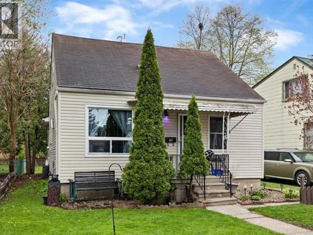 House for sale in RiverWest, Windsor