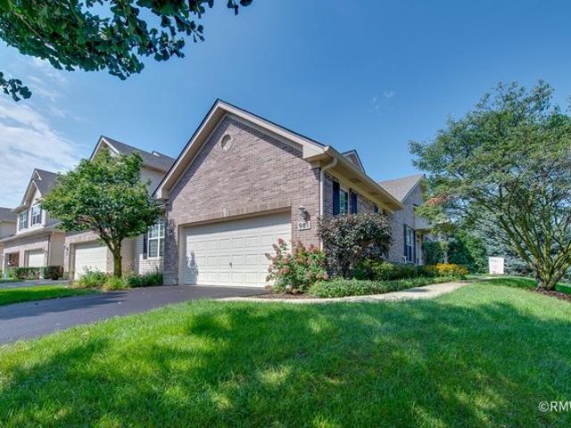 Townhouse for sale in Elgin, Illinois