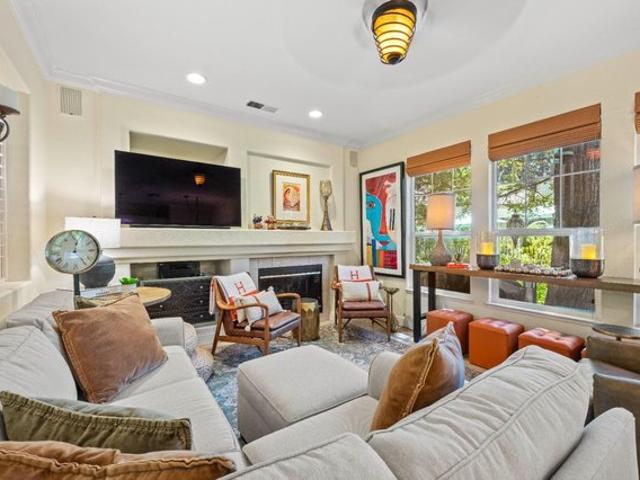 Townhouse for sale