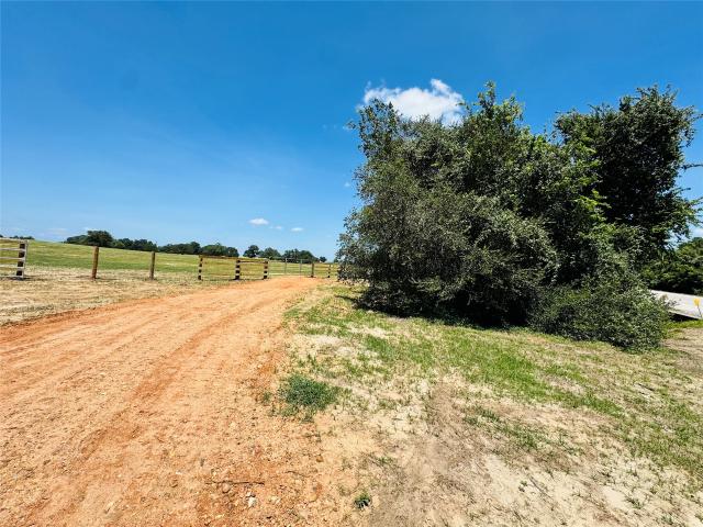 Land for sale in Flatonia, Texas