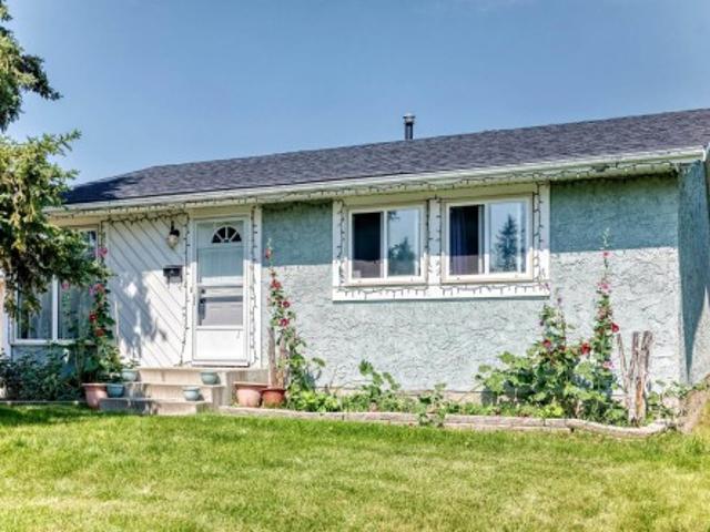 House for sale in Wedgewood, Alberta