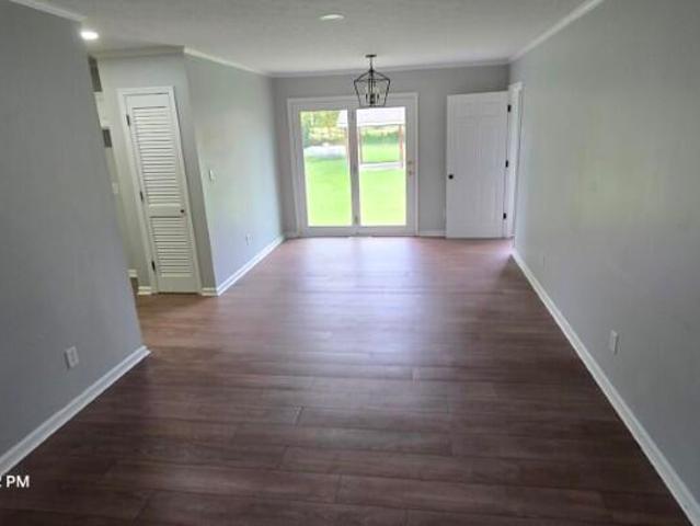 House for sale in Kansas, Graves County