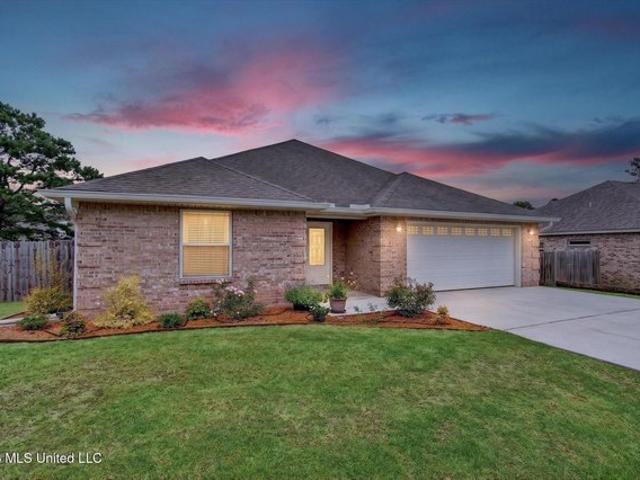 House for sale in Diamondhead, Mississippi