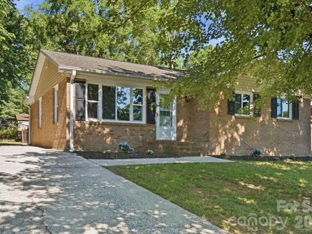 House for sale in Mecklenburg, North Carolina