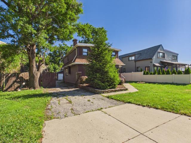 House for sale in Schiller Park, Illinois