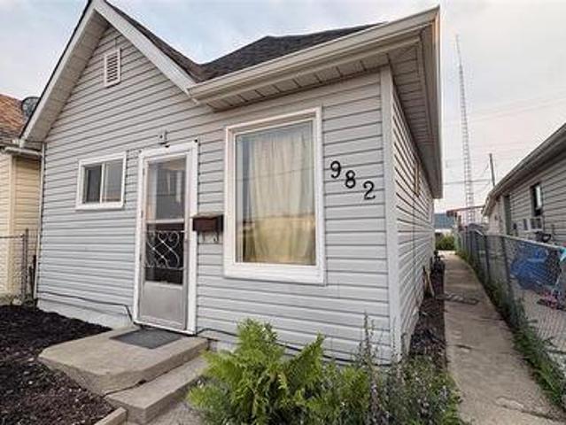 House for sale in Logan–C.P.R., Winnipeg