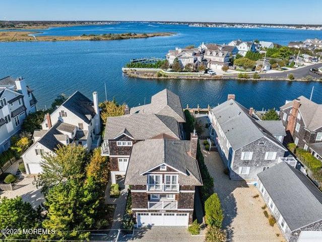 House for sale in Mantoloking, New Jersey