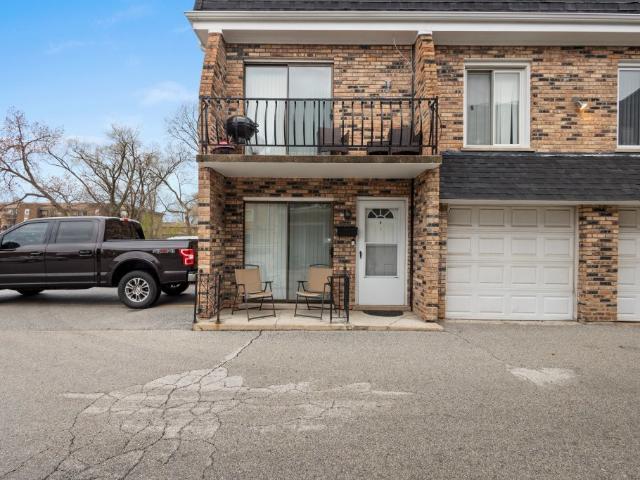 Condo for sale in Chicago Ridge