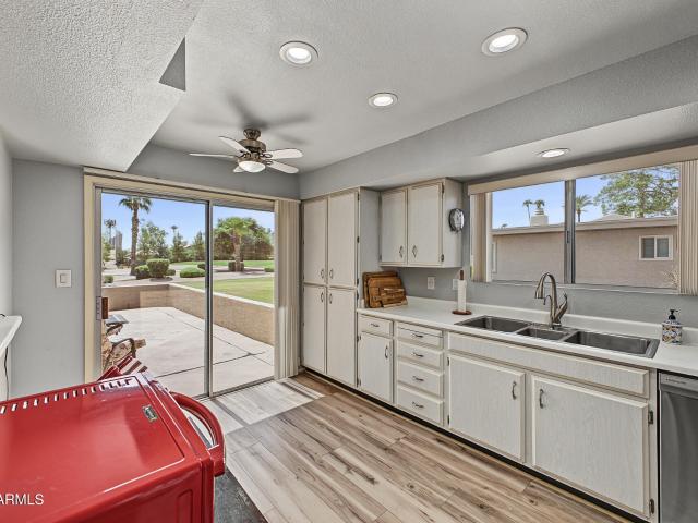 Townhouse for sale in Sun Lakes, Maricopa County