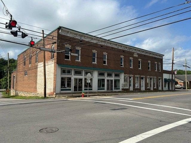 House for sale in Hustonville, Kentucky