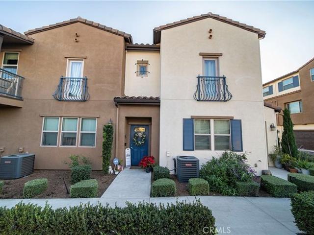 Condo for sale in Santa Fe Springs, California
