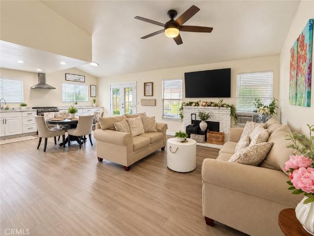 House for sale in Arlington, Riverside