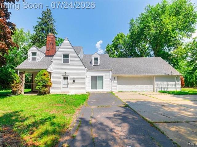 House for sale in Grosse Ile, Michigan