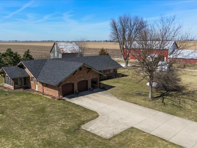 House for sale in Somonauk, Illinois