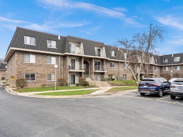Condo for sale in Prospect Heights, Illinois