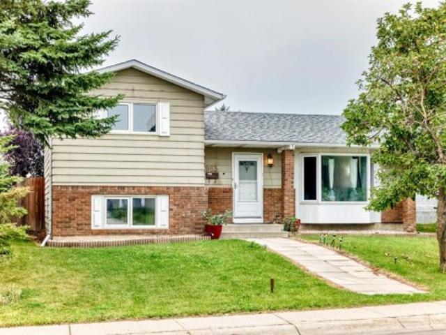 House for sale in Northwest, Alberta