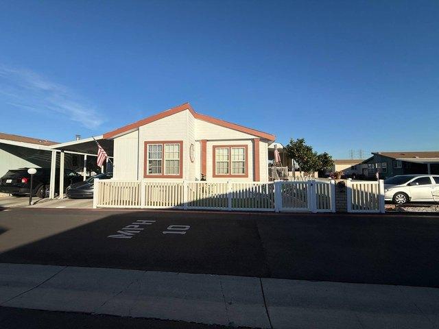 House for sale in Huntington Beach, California