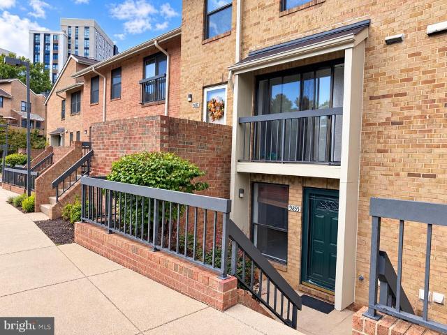 Condo for sale in Pooks Hill, Bethesda