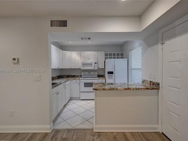 Condo for sale in Plantation, Florida