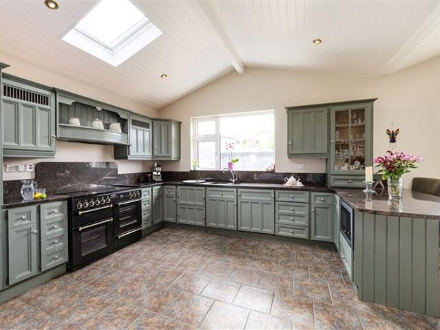 Detached House for sale in Bluebell, North Tipperary