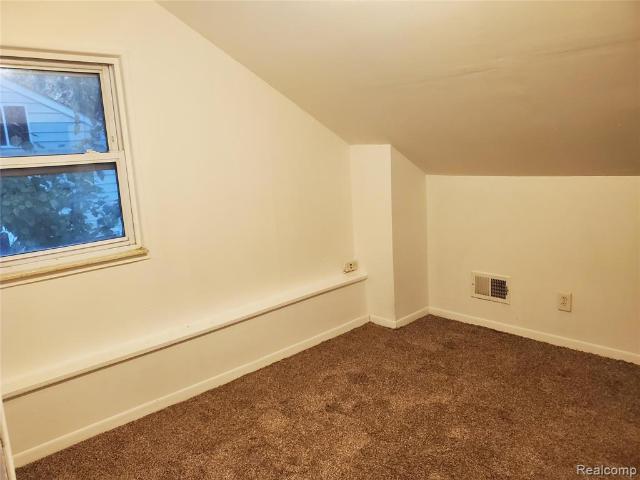 House for sale in Huron Gardens, Waterford Township