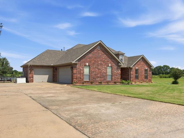 House for sale in Ark