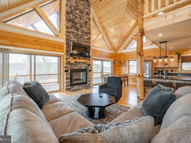 House for sale in Garrett, Maryland