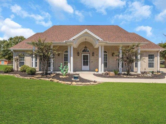 House for sale in Bridge City, Texas