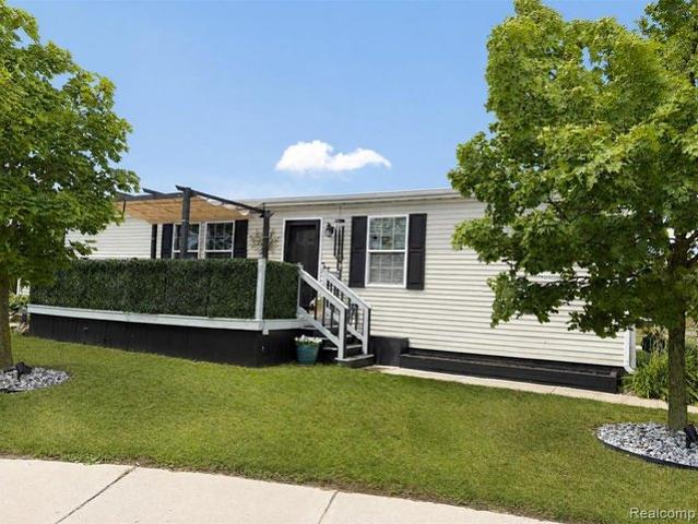 House for sale in Fenton, Michigan