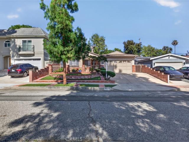 House for sale in Canoga Park, California