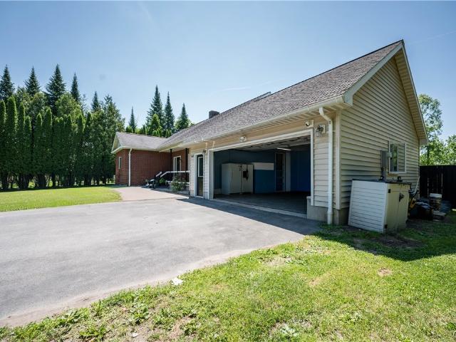 House for sale in Oneida, New York