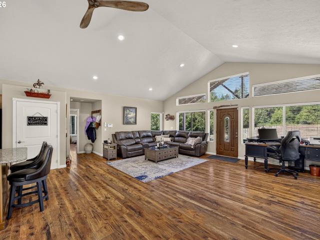 House for sale in Coquille, Coos County