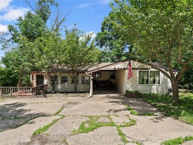 House for sale in Pittsburg, Pennsylvania