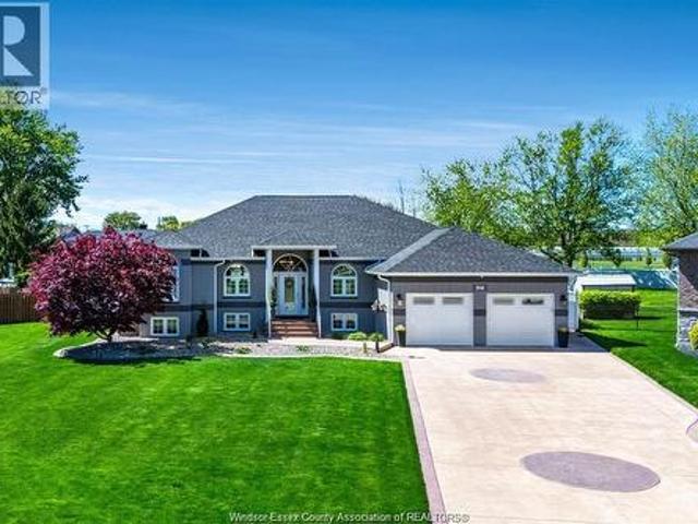 House for sale in Kingsville, Ontario