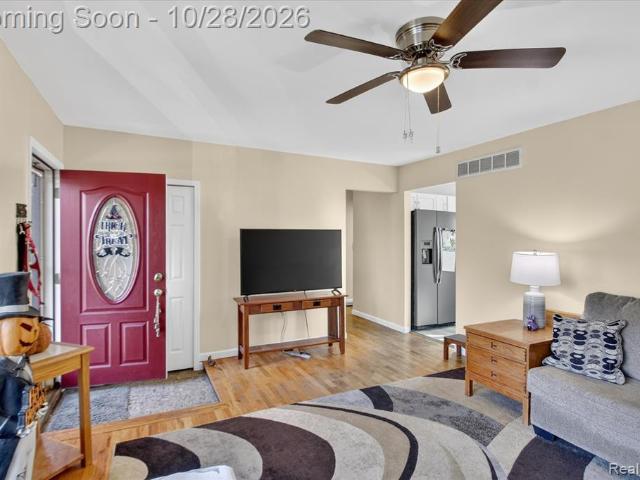 House for sale in Van Buren Estates, Van Buren Charter Township