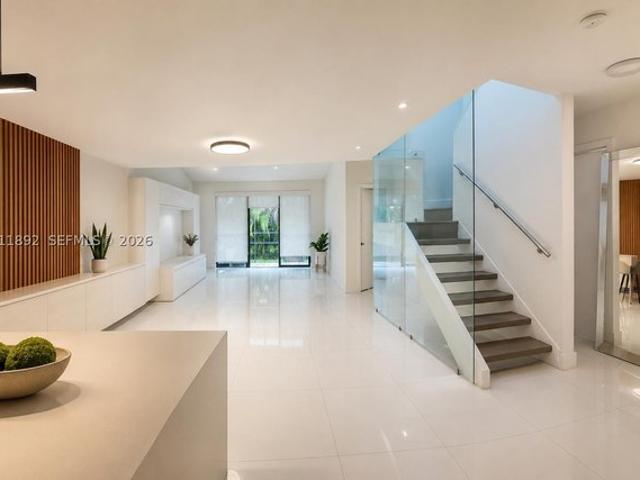 Townhouse for sale in Doral, Florida