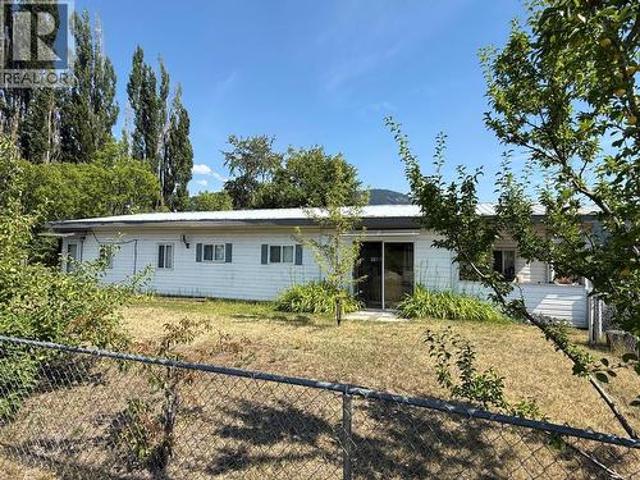 House for sale in Louis Creek, British Columbia