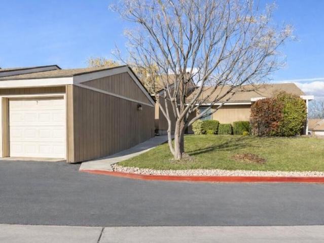 Townhouse for sale in George, Washington