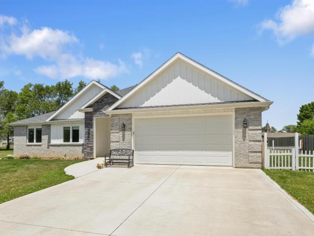 House for sale in Leo, Indiana