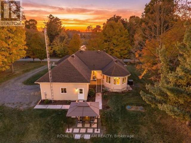 House for sale in Burritts Rapids, North Grenville