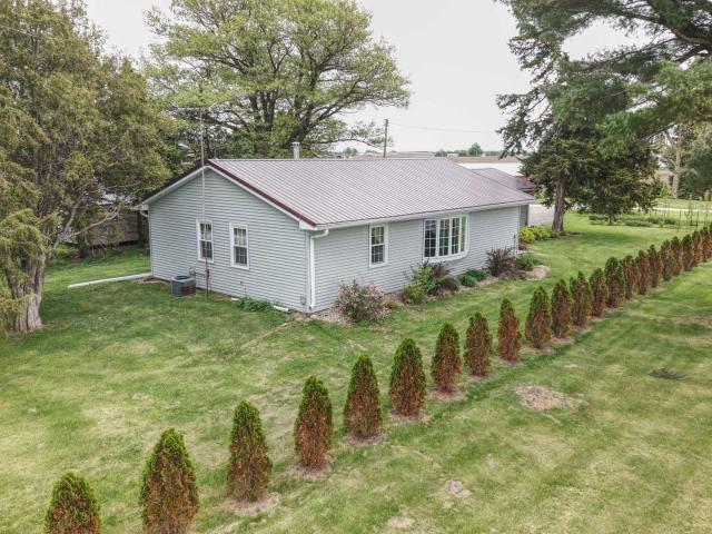 House for sale in Whiteside, Illinois