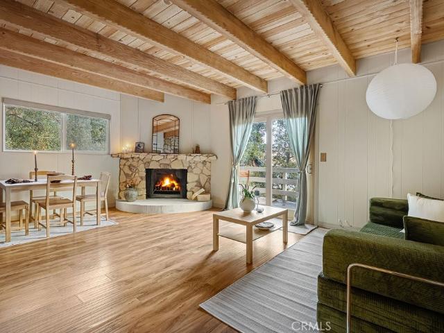 House for sale in Cedarpines Park, California