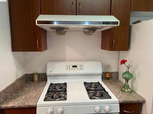 Condo for sale in Oakland, California