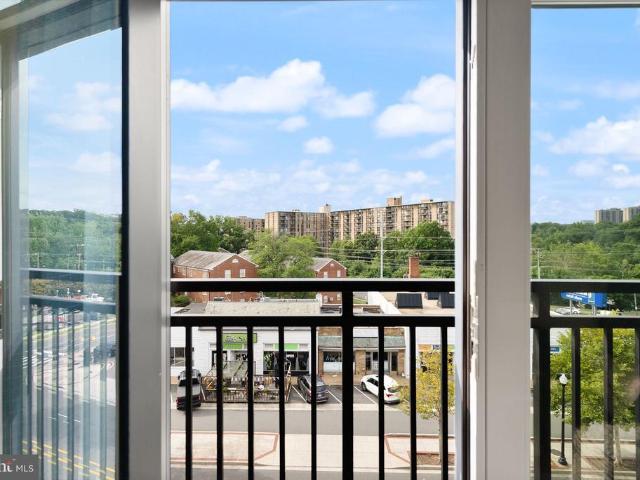 Condo for sale in Virginia
