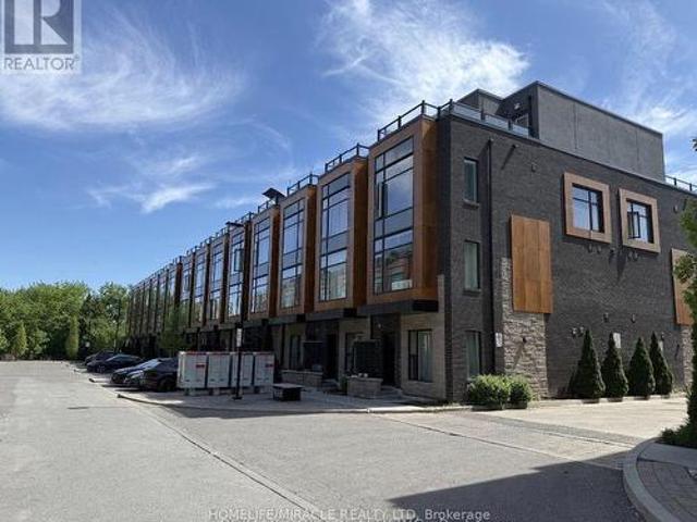 Townhouse for rent in Georgina, Ontario