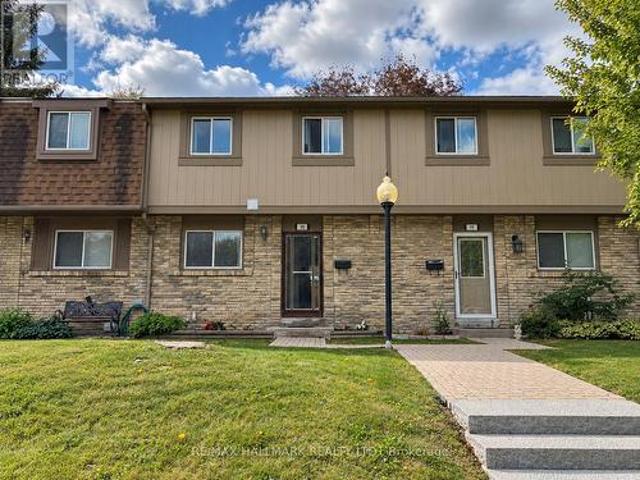 Townhouse for rent in Brampton, Golden Horseshoe