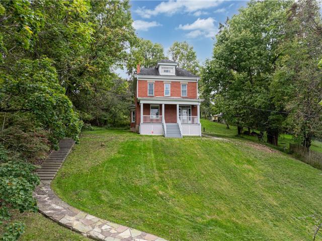 House for sale in Washington, Washington County