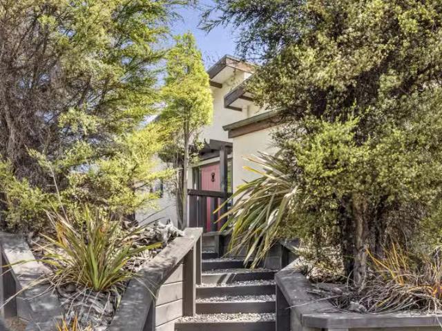 House for sale in Otakou